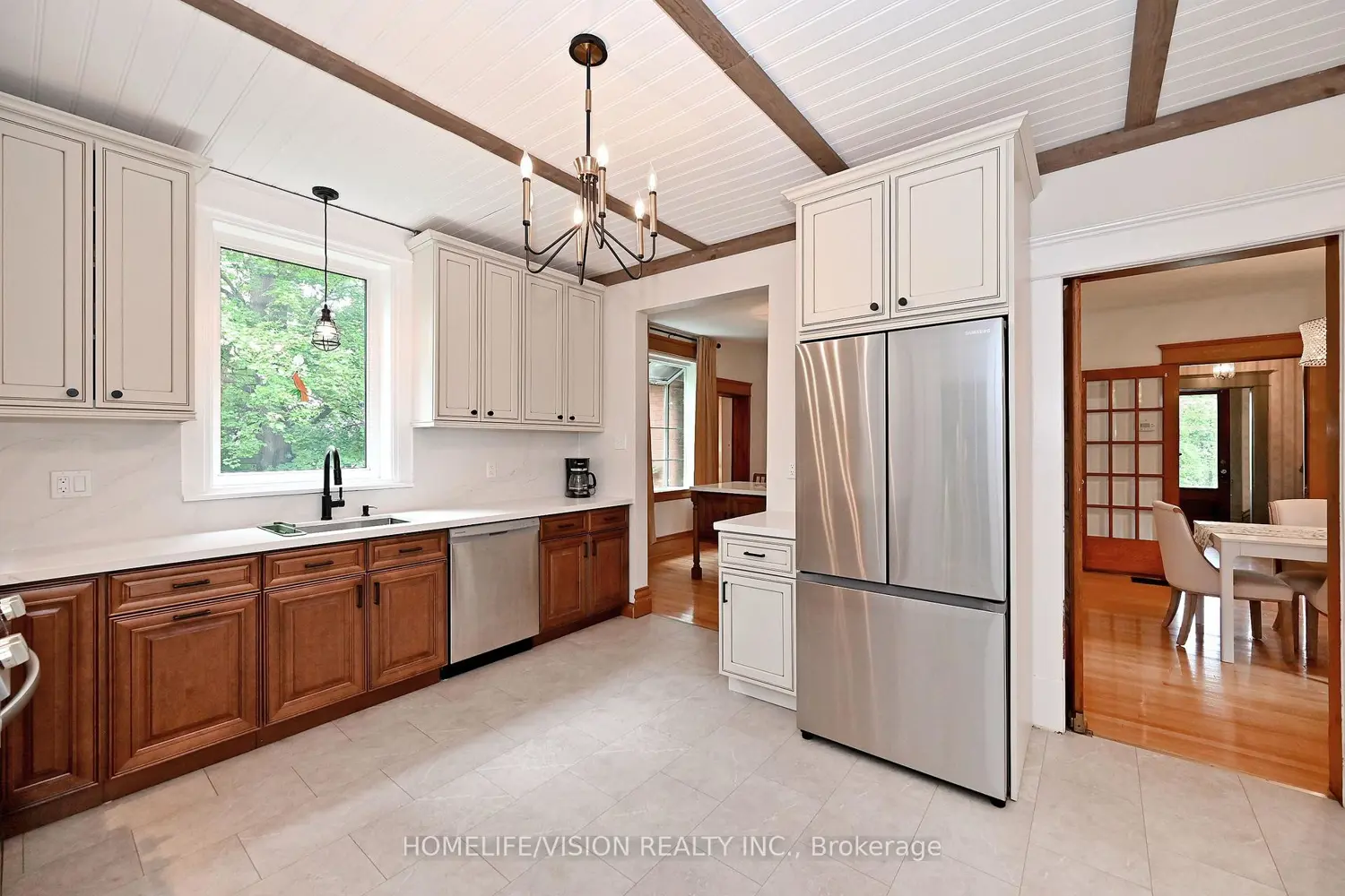 135 Elgin Street photo 3