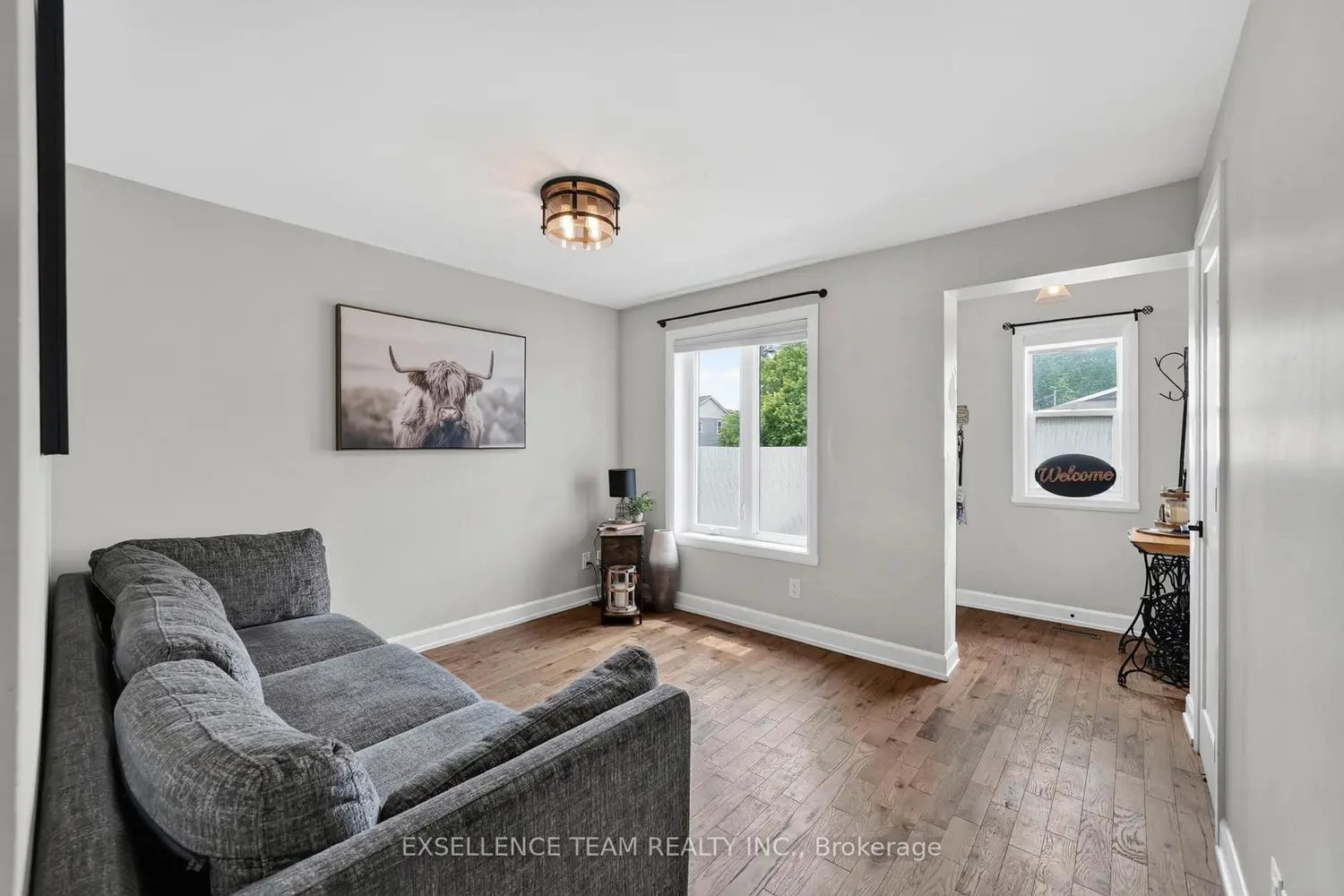 99 Lochiel Street photo 3