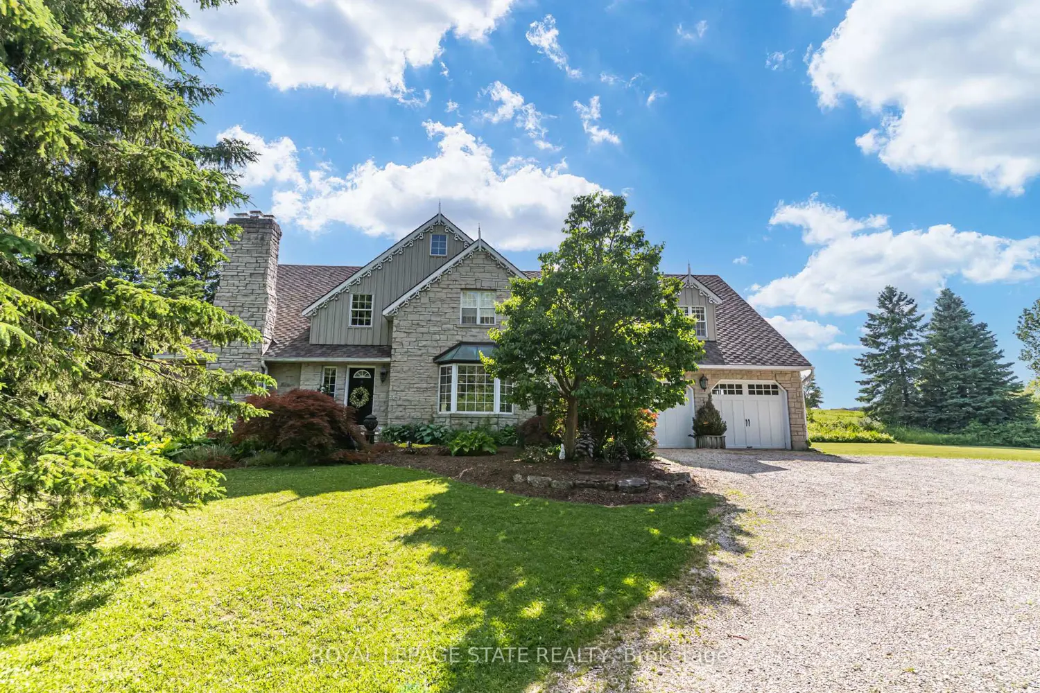 2134 Maplewood Road photo 3