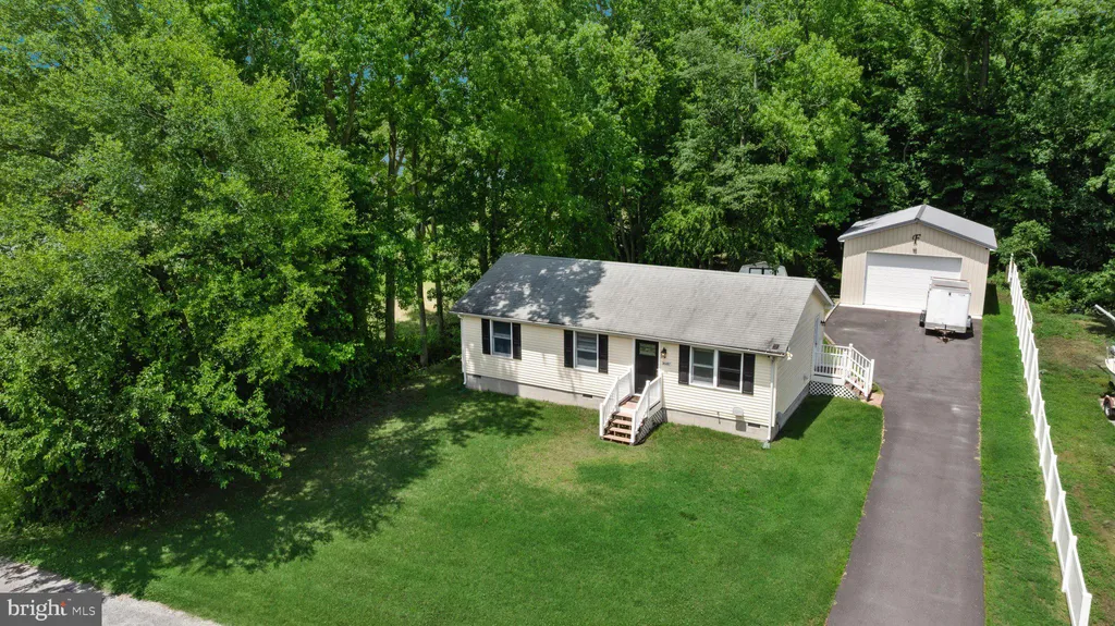 36487 Lisa Avenue, Ocean View, DE 19970