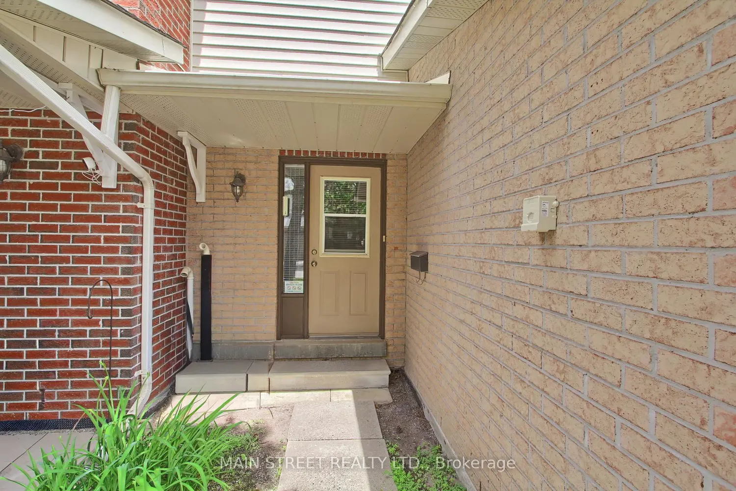 574 Jack Giles Circle photo 2