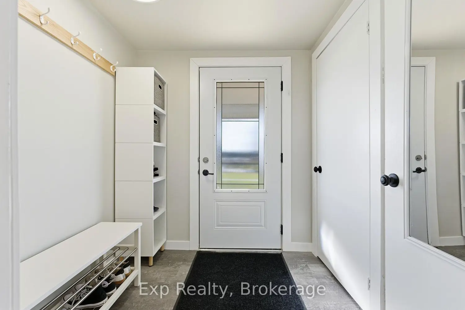 1449 Bridge Street photo 2