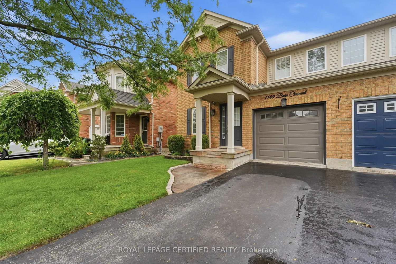 1149 Barr Crescent photo 2