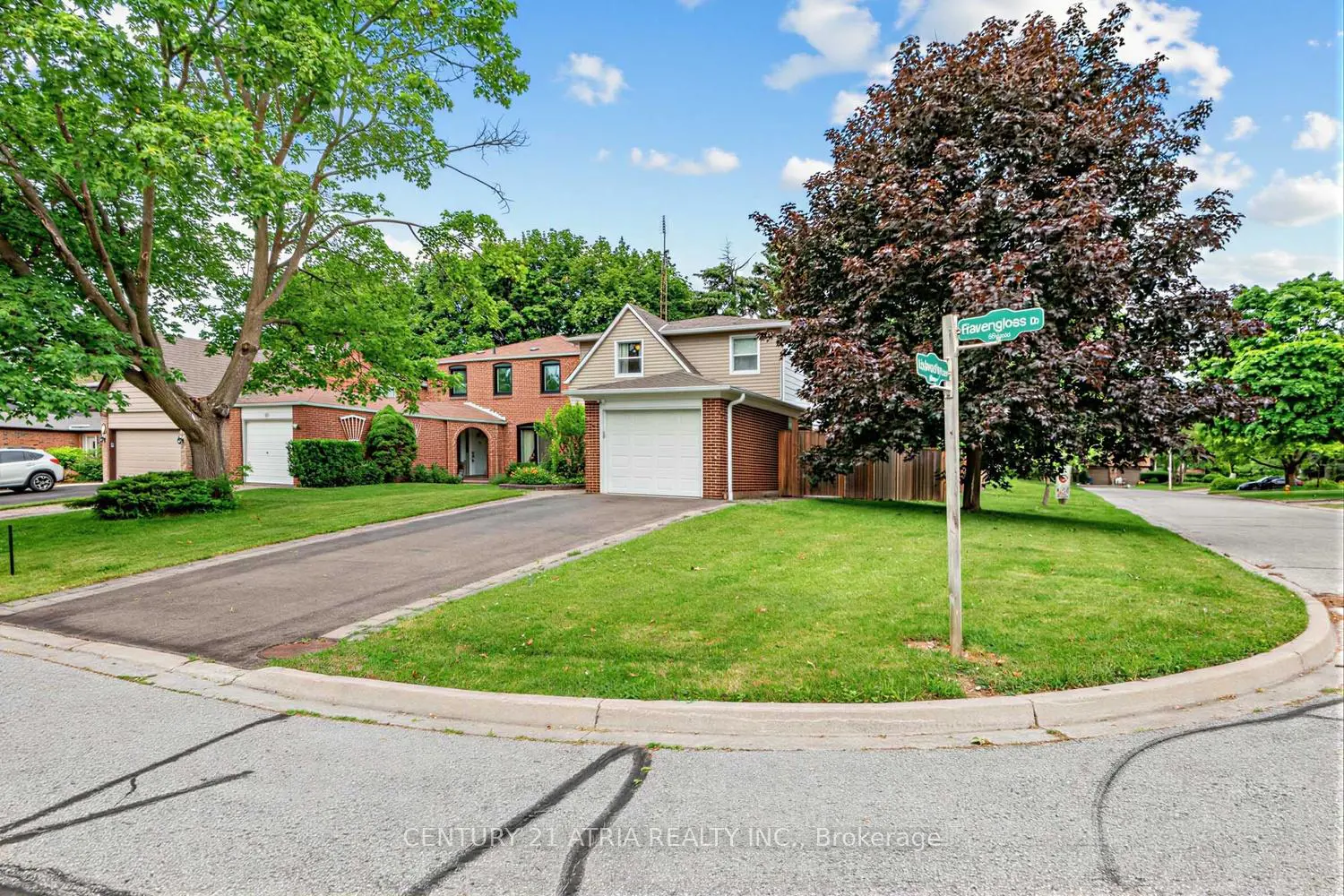 36 Ravengloss Drive photo 3
