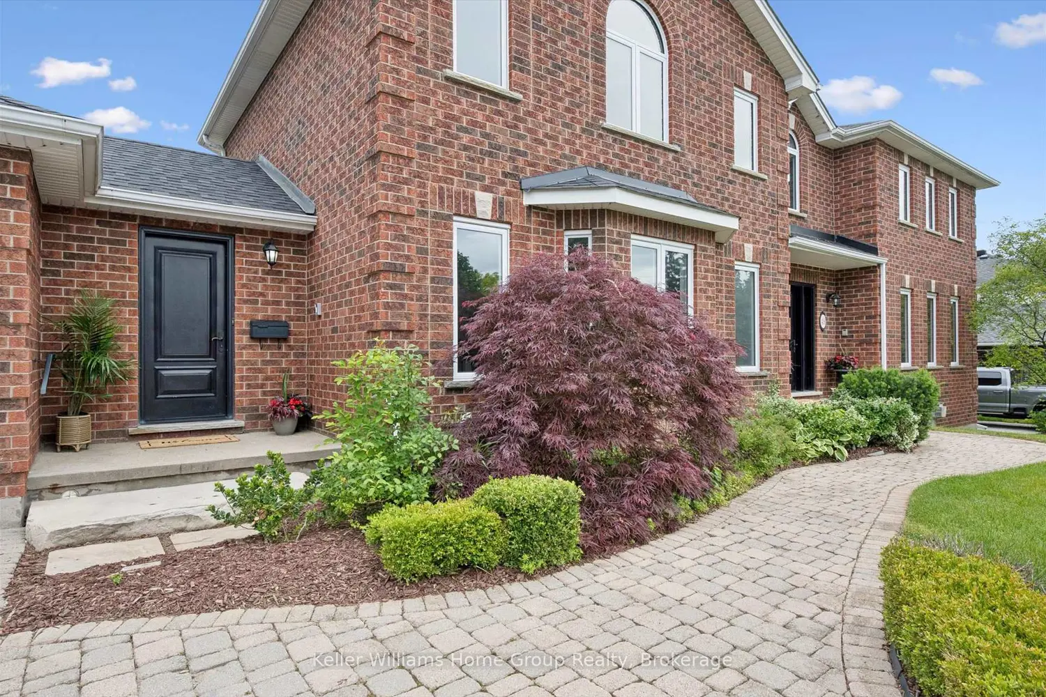 49 Christine Drive photo 3