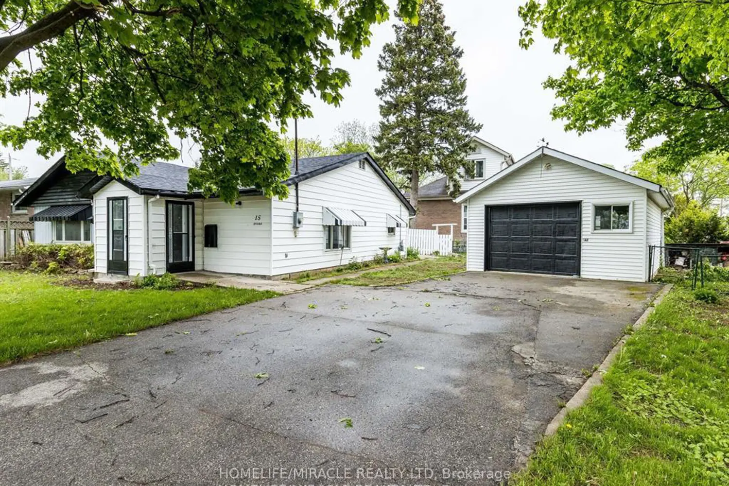 15 Spiers Crescent photo 2