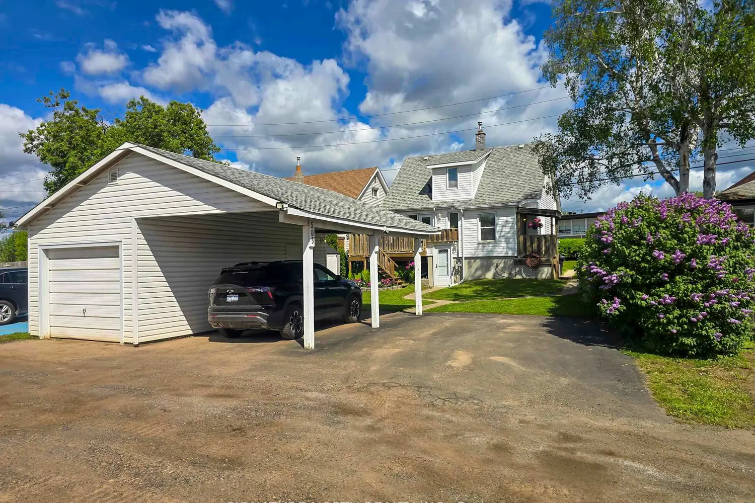 505 Oliver Road photo 3