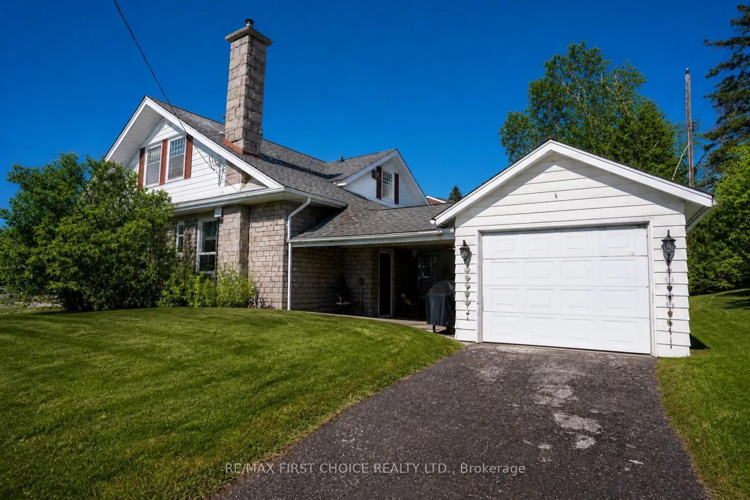 43 Summit Avenue photo 2