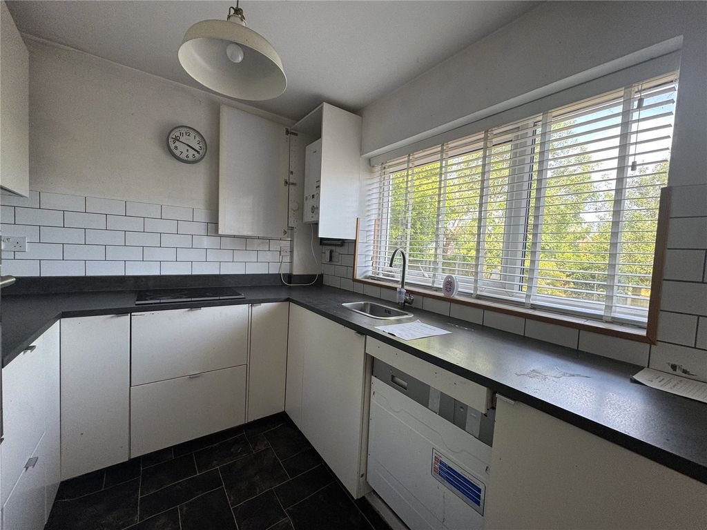 2 bed maisonette for saleCopper Beech Close, Broughton, Chester, Flintshire CH4 photo 5