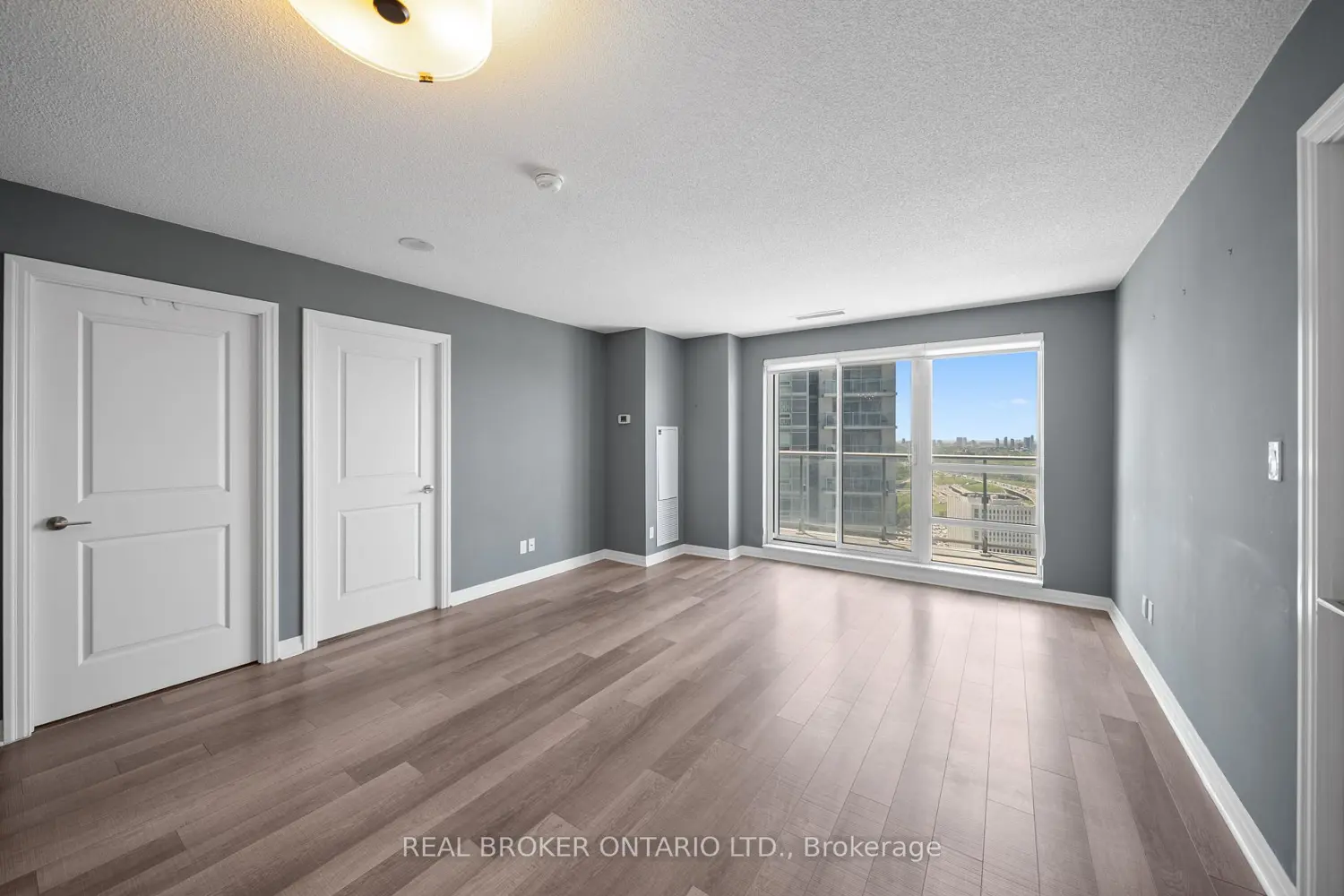 2015 Sheppard Avenue 3010 photo 5