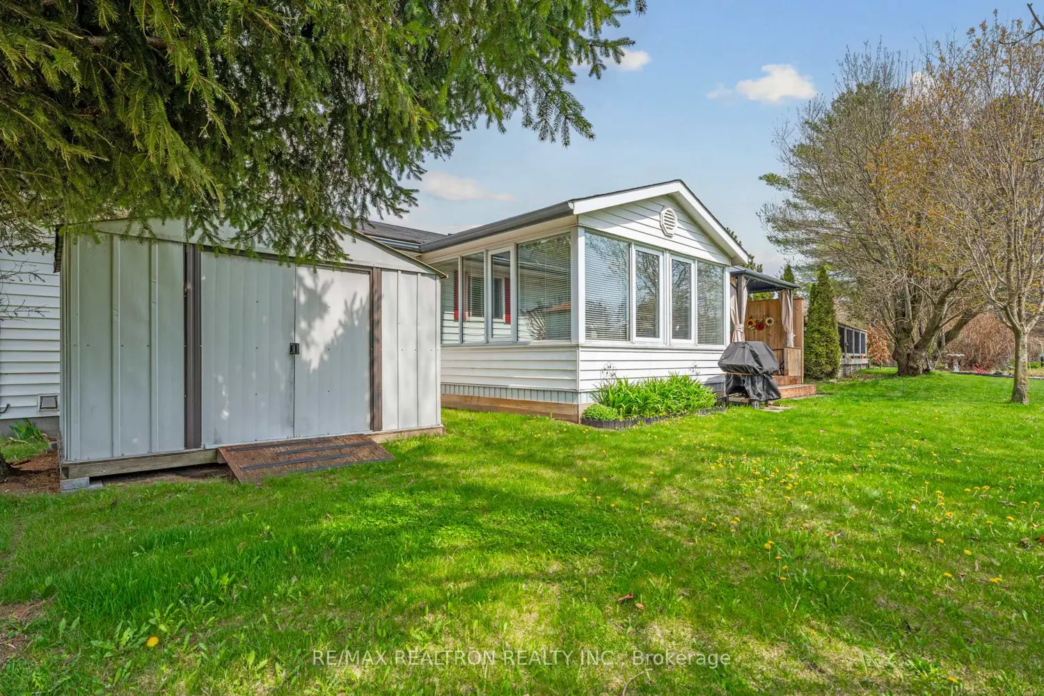 36 Tecumseth Pines Drive photo 3