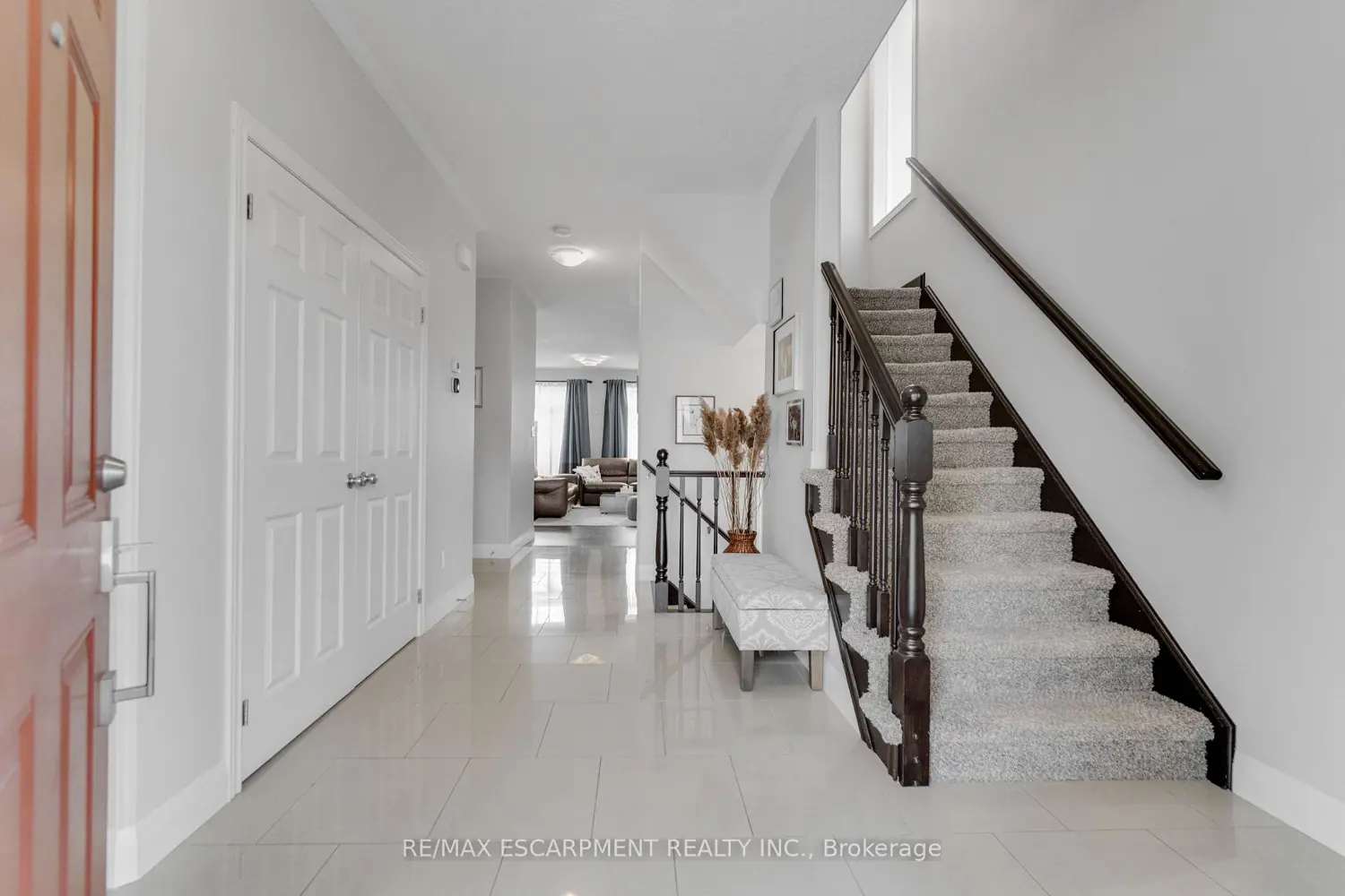 83 Frankfurt Street photo 3