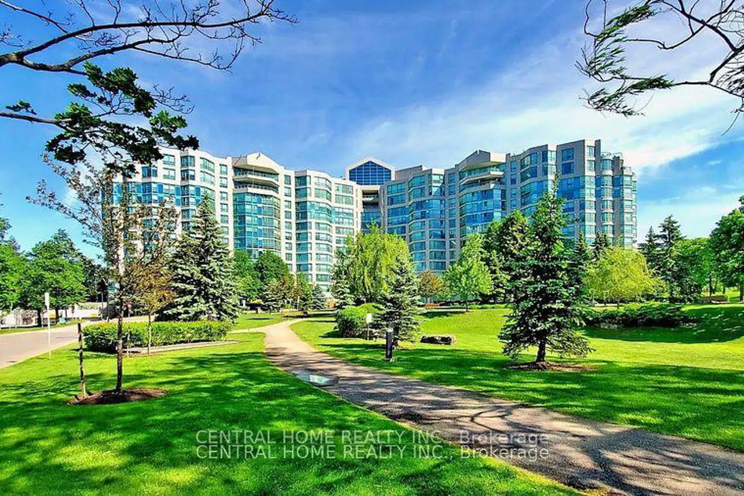 7825 Bayview Avenue #502
