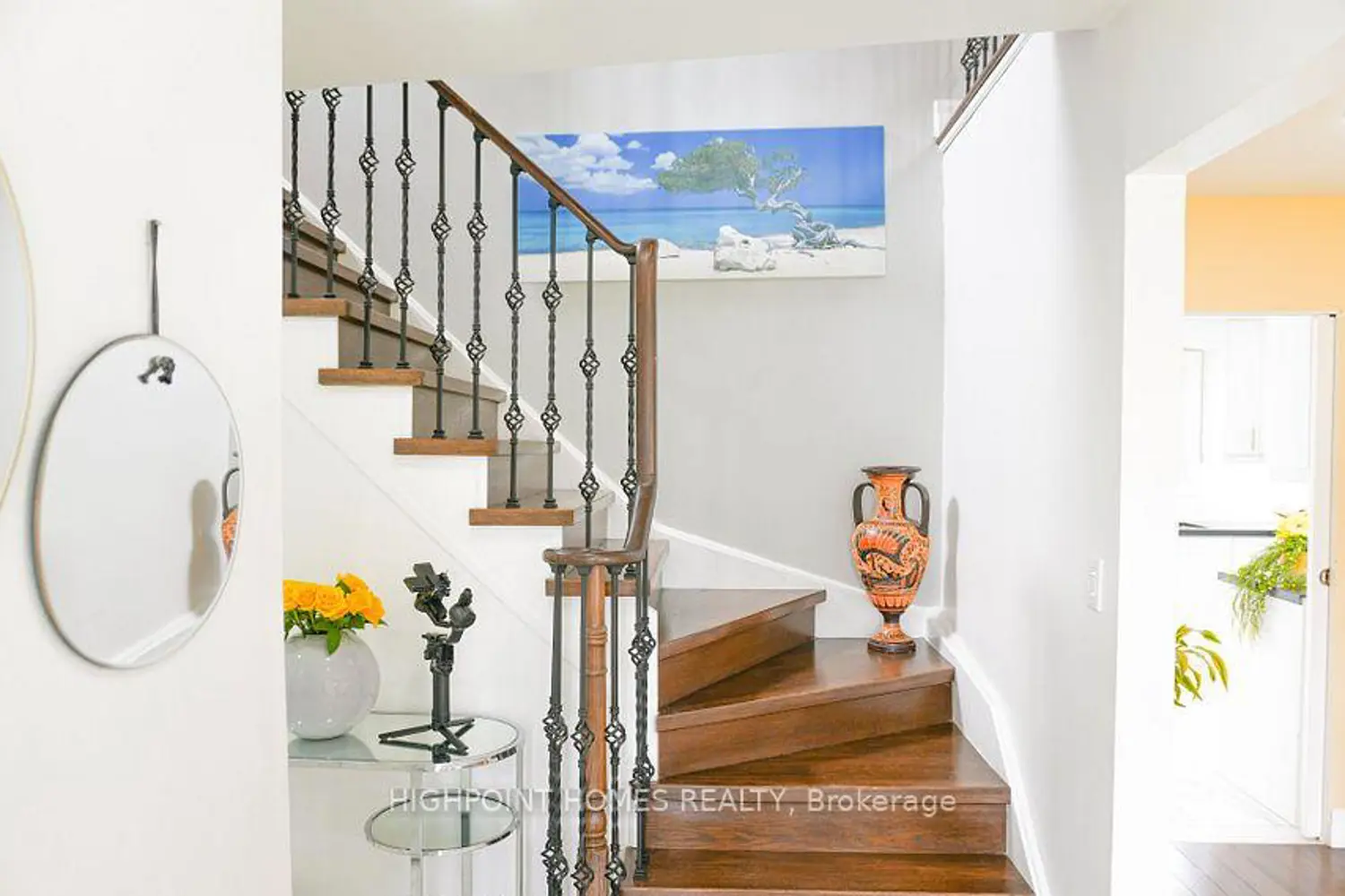 522 Powell Road photo 3