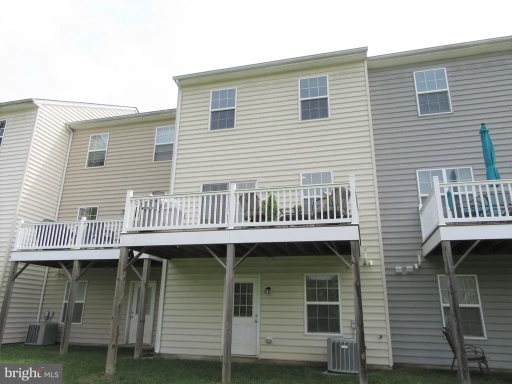 524 Jacobsen Drive, Newark, DE 19702