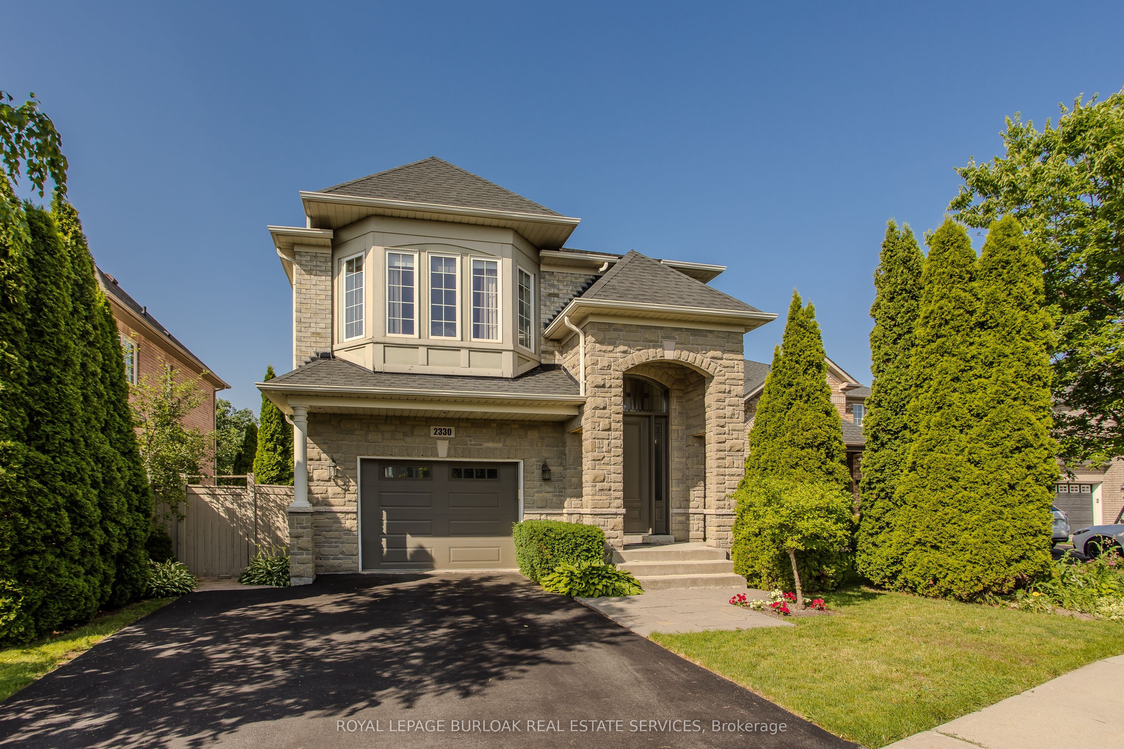 2330 Valleyridge Drive, Oakville, ON, L6M 5C7