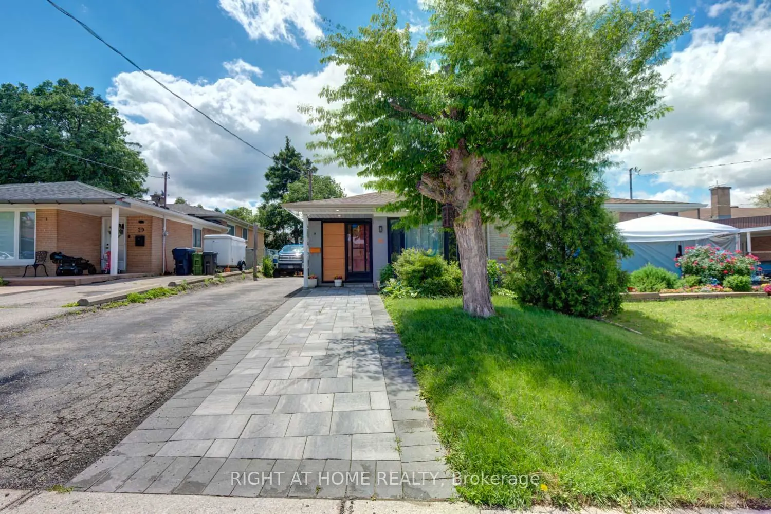 31 Frankton Crescent photo 3