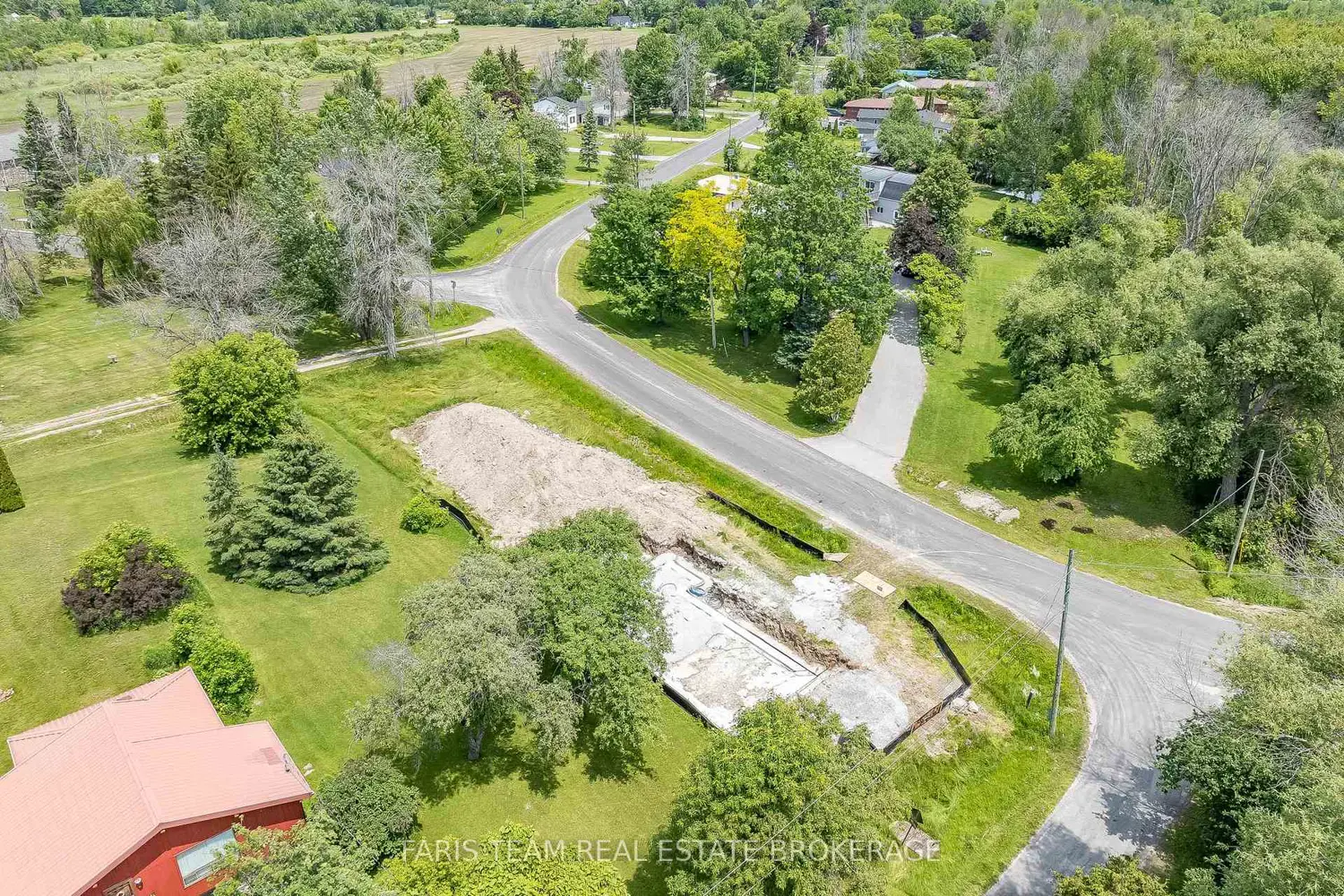 4138 Fountain Drive photo 3