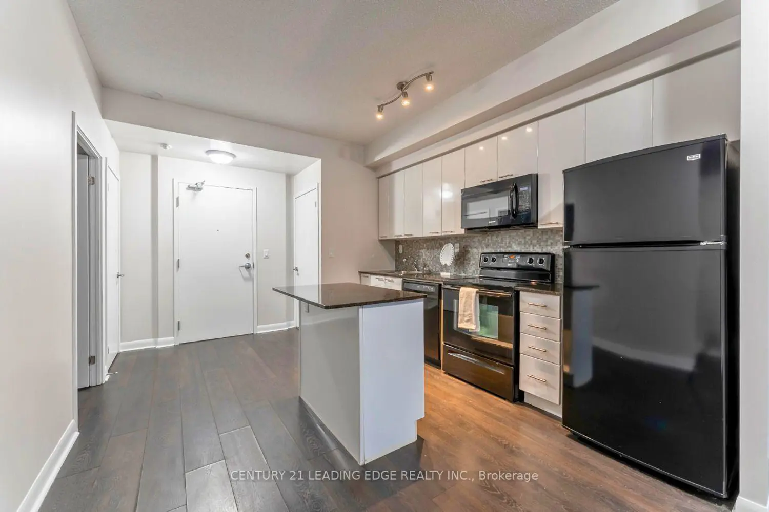 15 Bruyeres Mews 517 photo 3