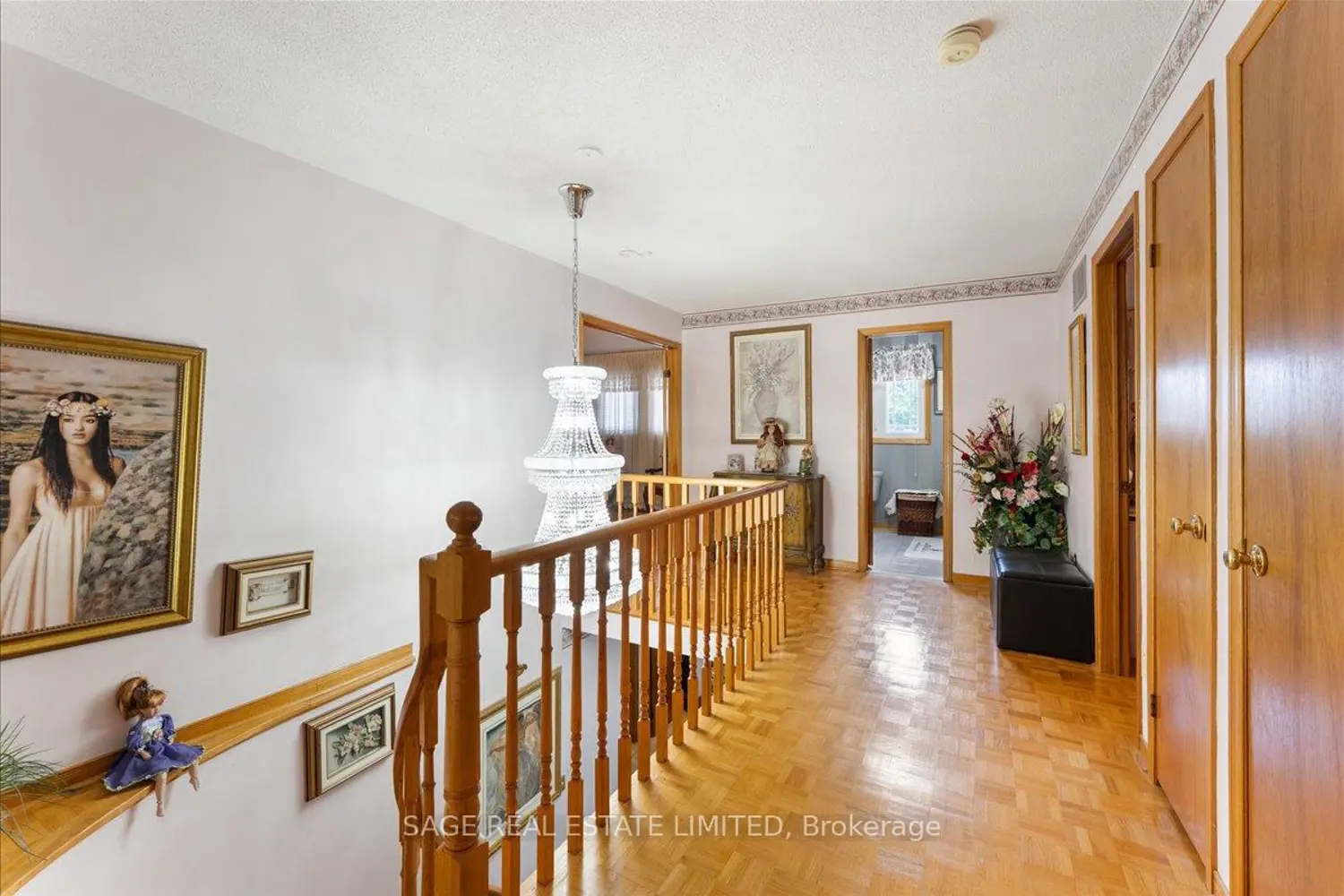 116 Butterfield Crescent photo 5