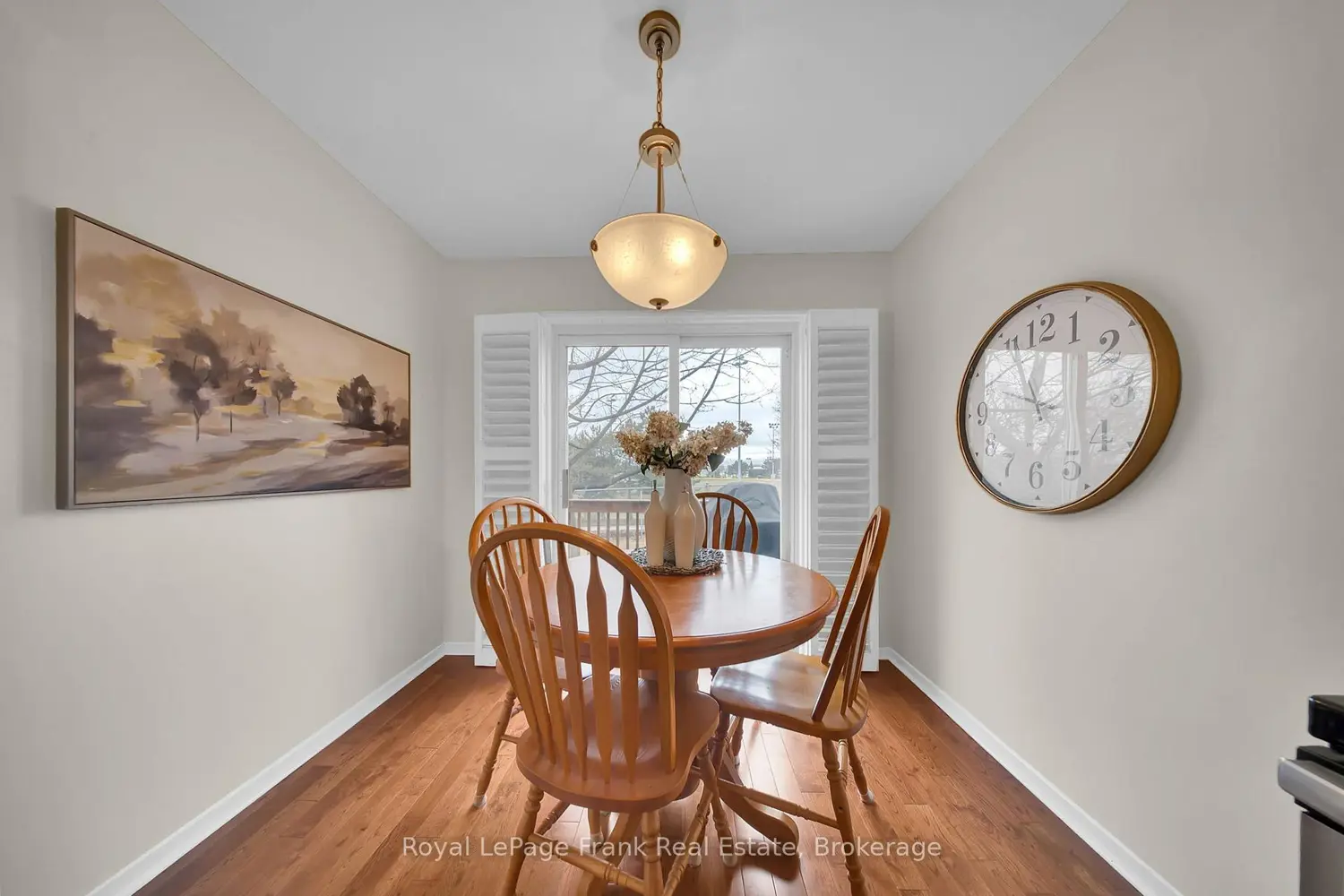 76 Cornwall Drive photo 5