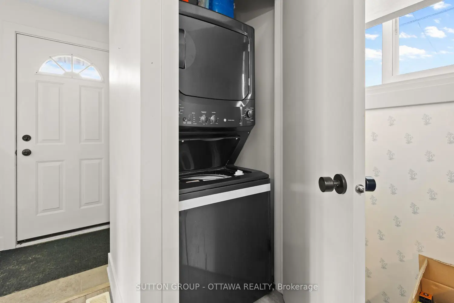 2087 Haig Drive photo 5