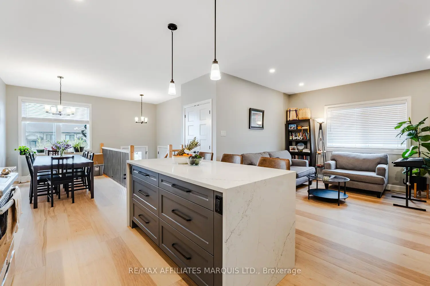 73 Portland Drive photo 4