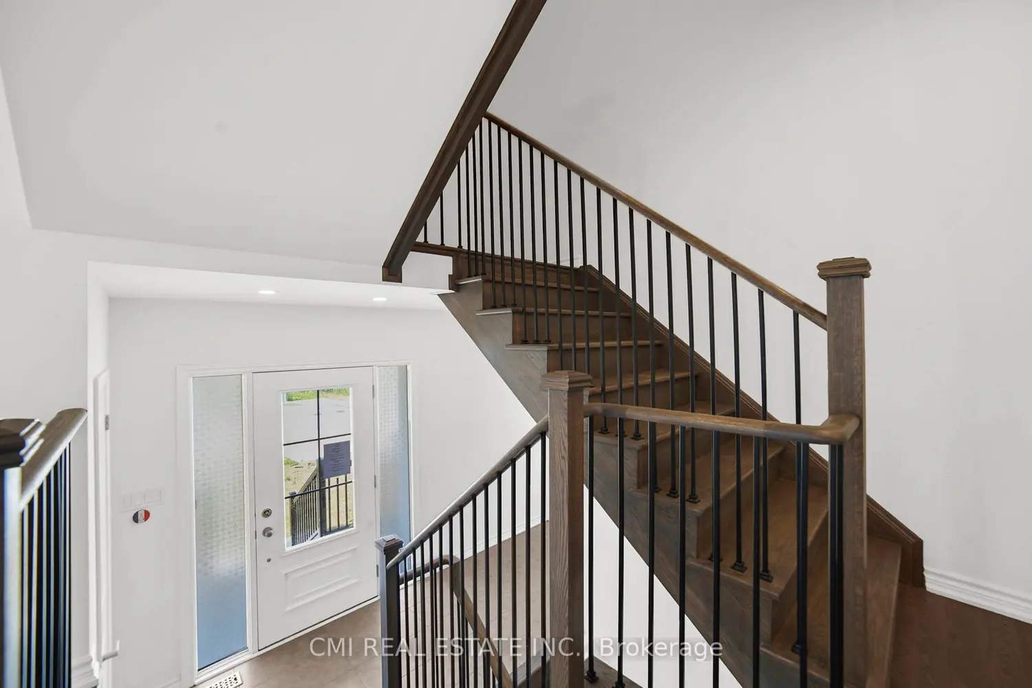 3205 Mosley Street photo 5