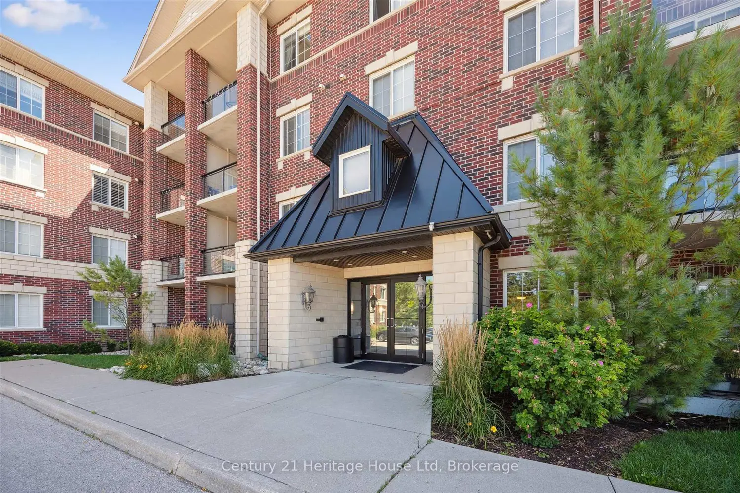1440 Gordon Street 404 photo 3