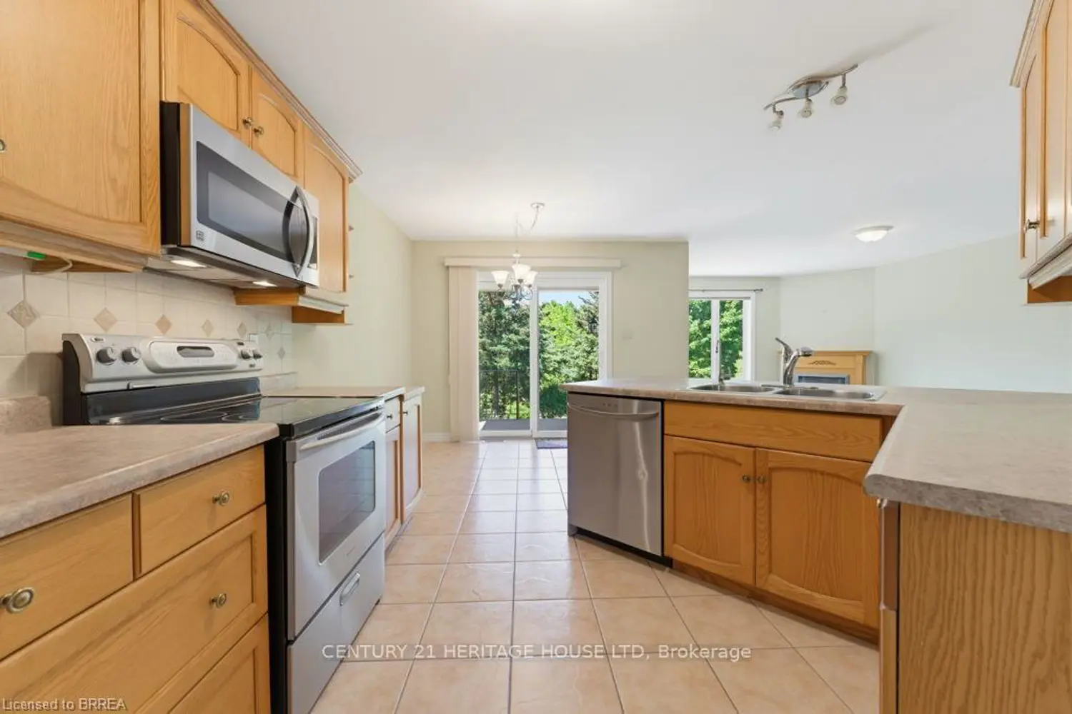 30 Cobblestone Drive photo 3