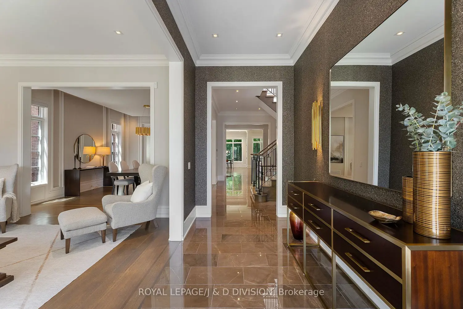 224 St Leonard's Avenue photo 2