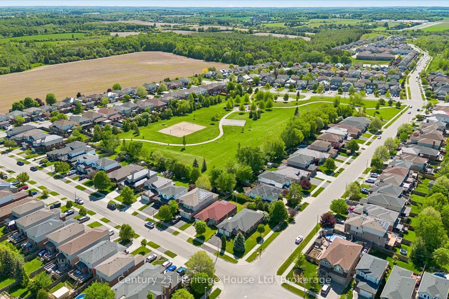35 Shackleton Drive photo 2