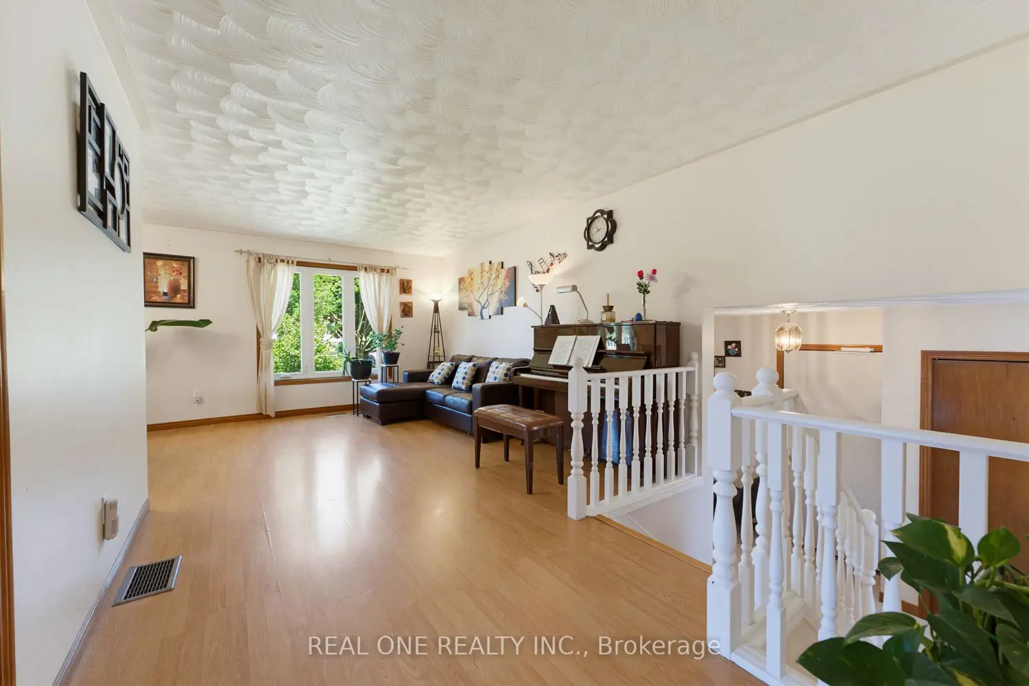 47 Trillium Way photo 4