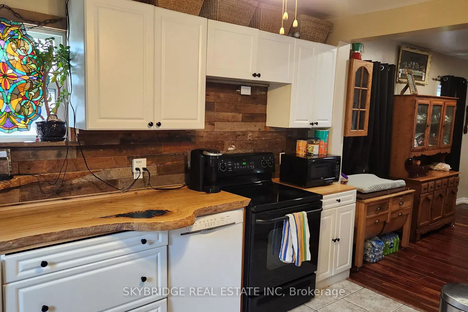 156 Knoll Street photo 5