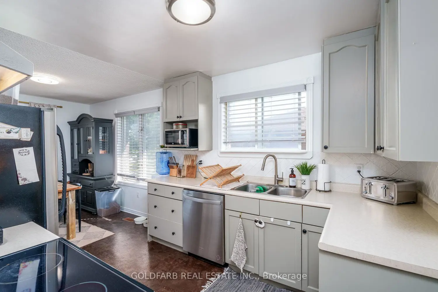 1635 Innisfil Beach Road photo 4