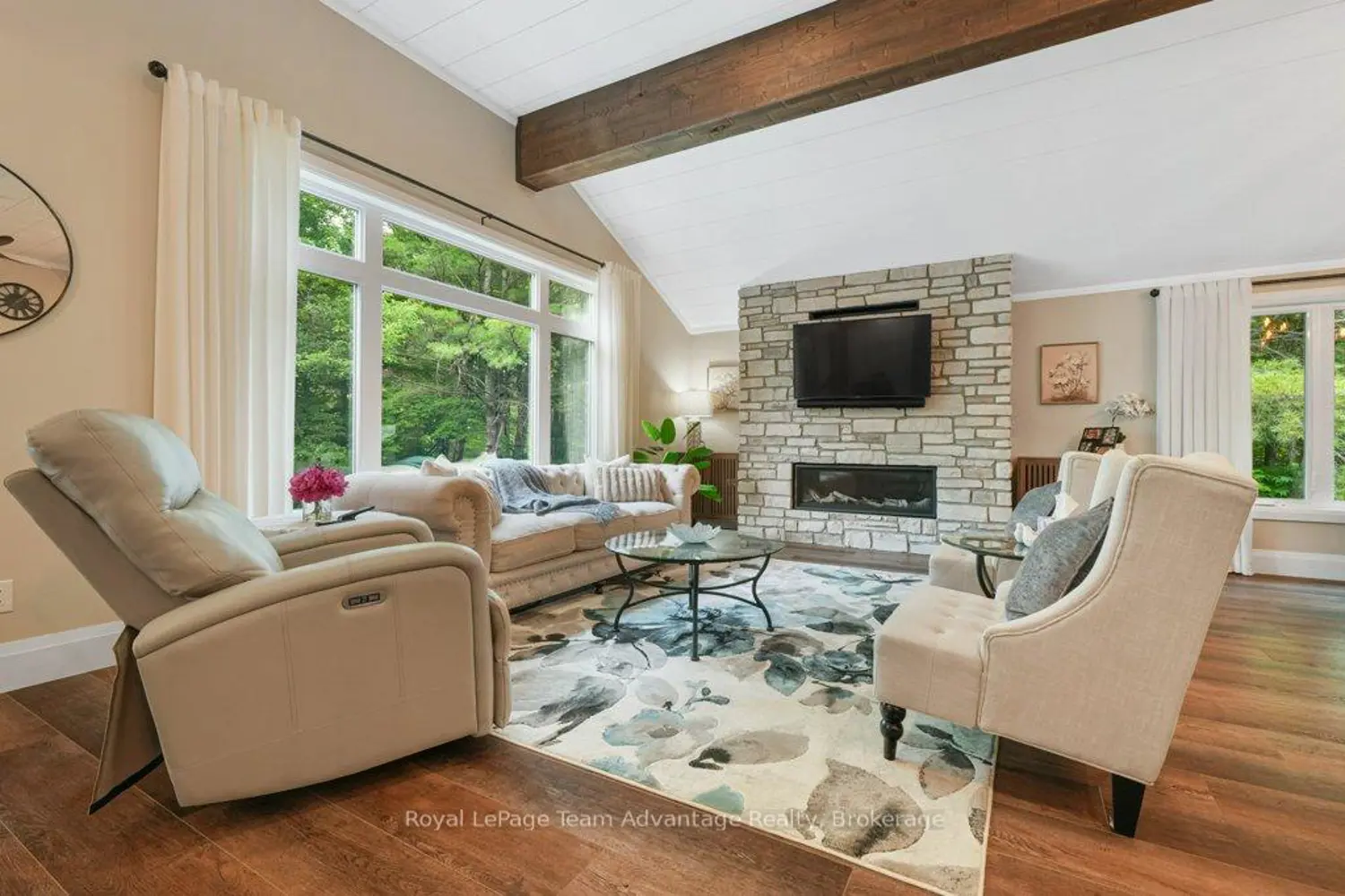 17 Hunter Drive photo 5