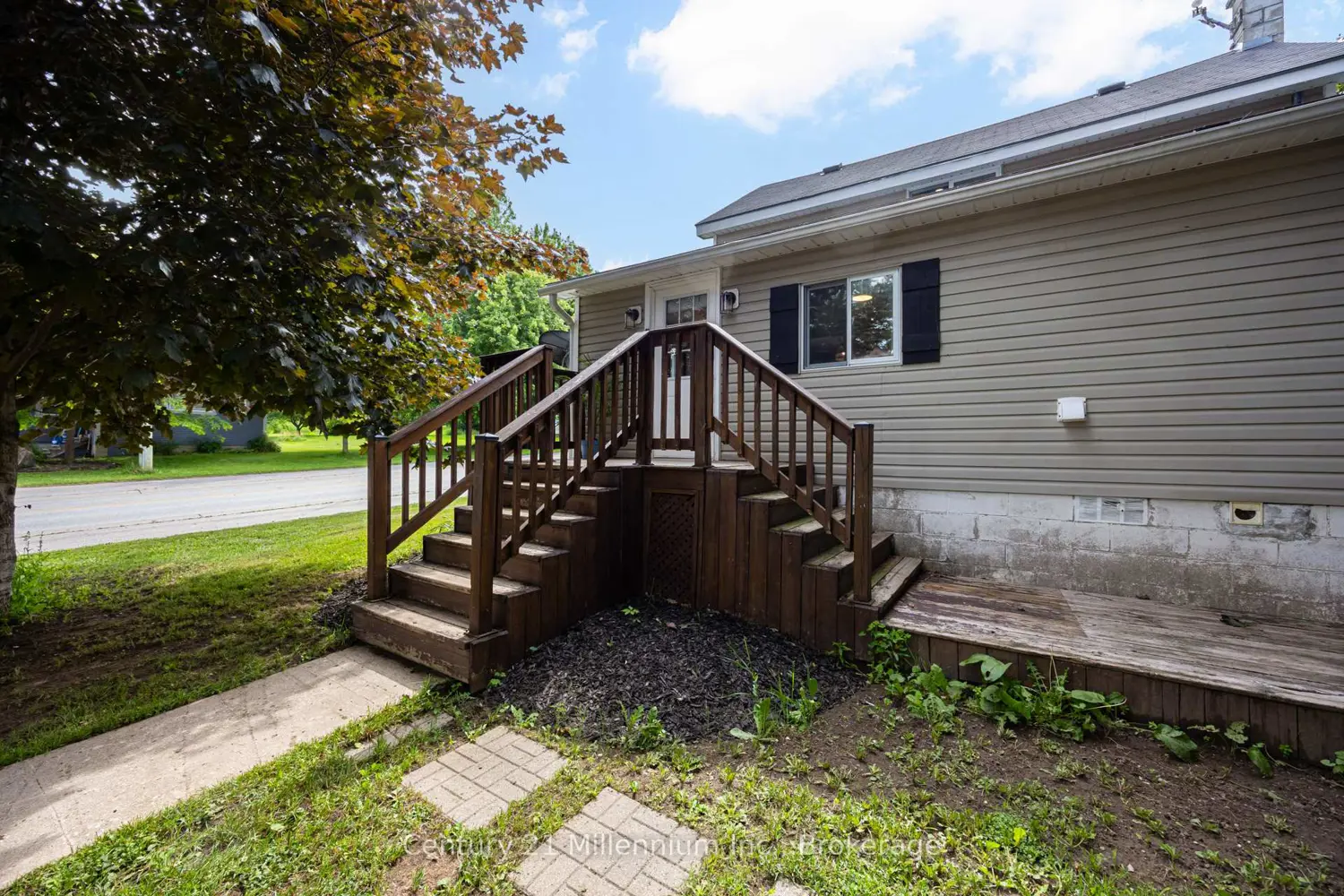 332 Bruce Road 40 photo 2