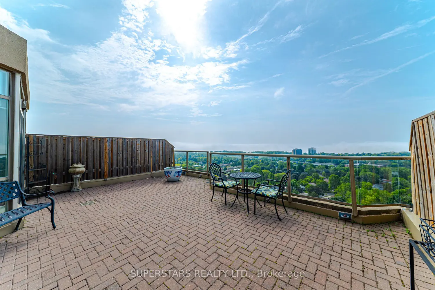 20 Guildwood Parkway Ph14 photo 3