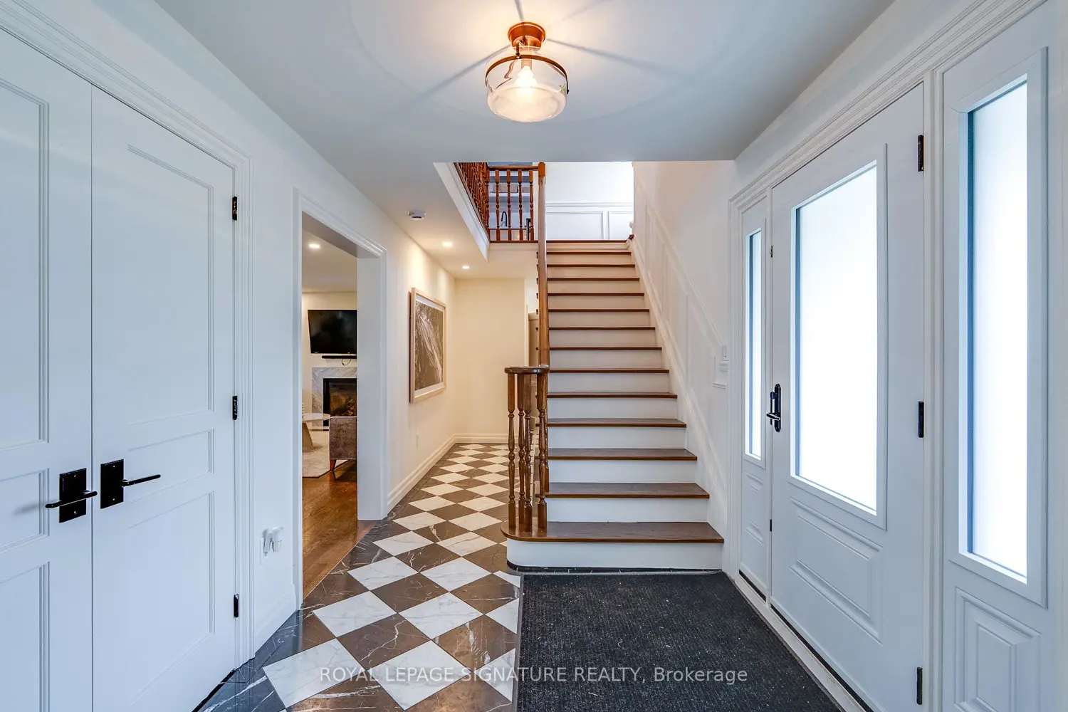33 Campbell Drive photo 3