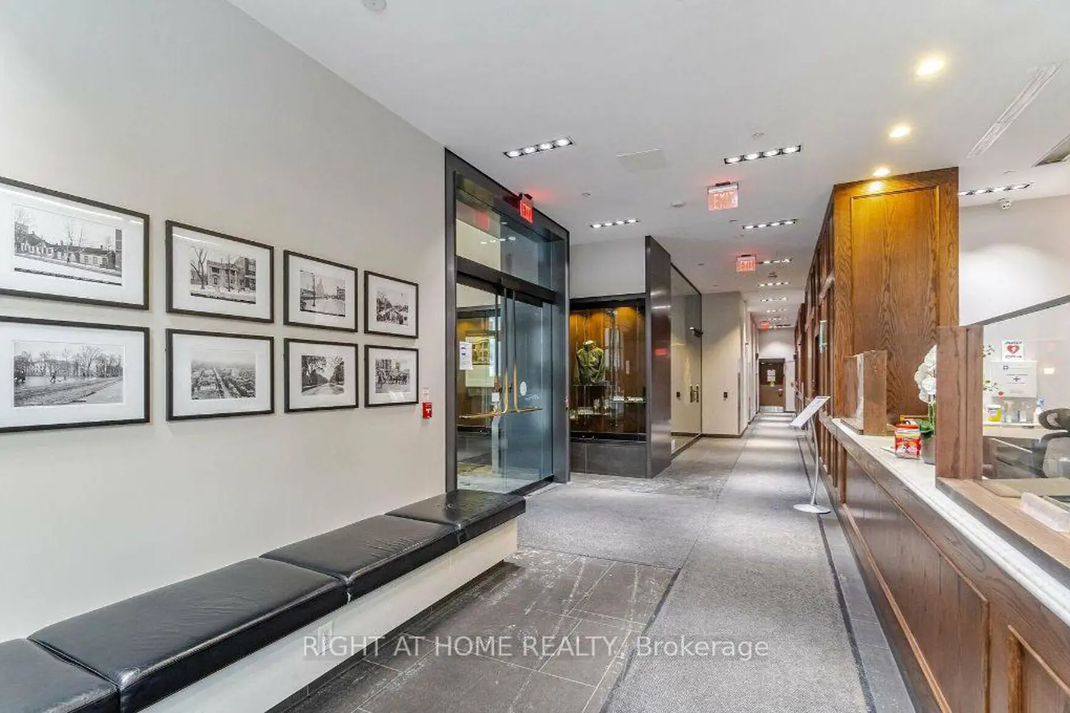 426 University Avenue 2309 photo 2