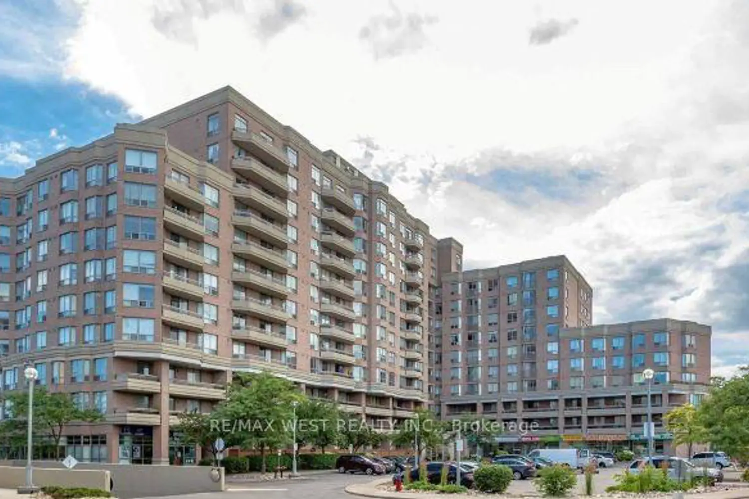 1700 Eglinton Avenue Ph7