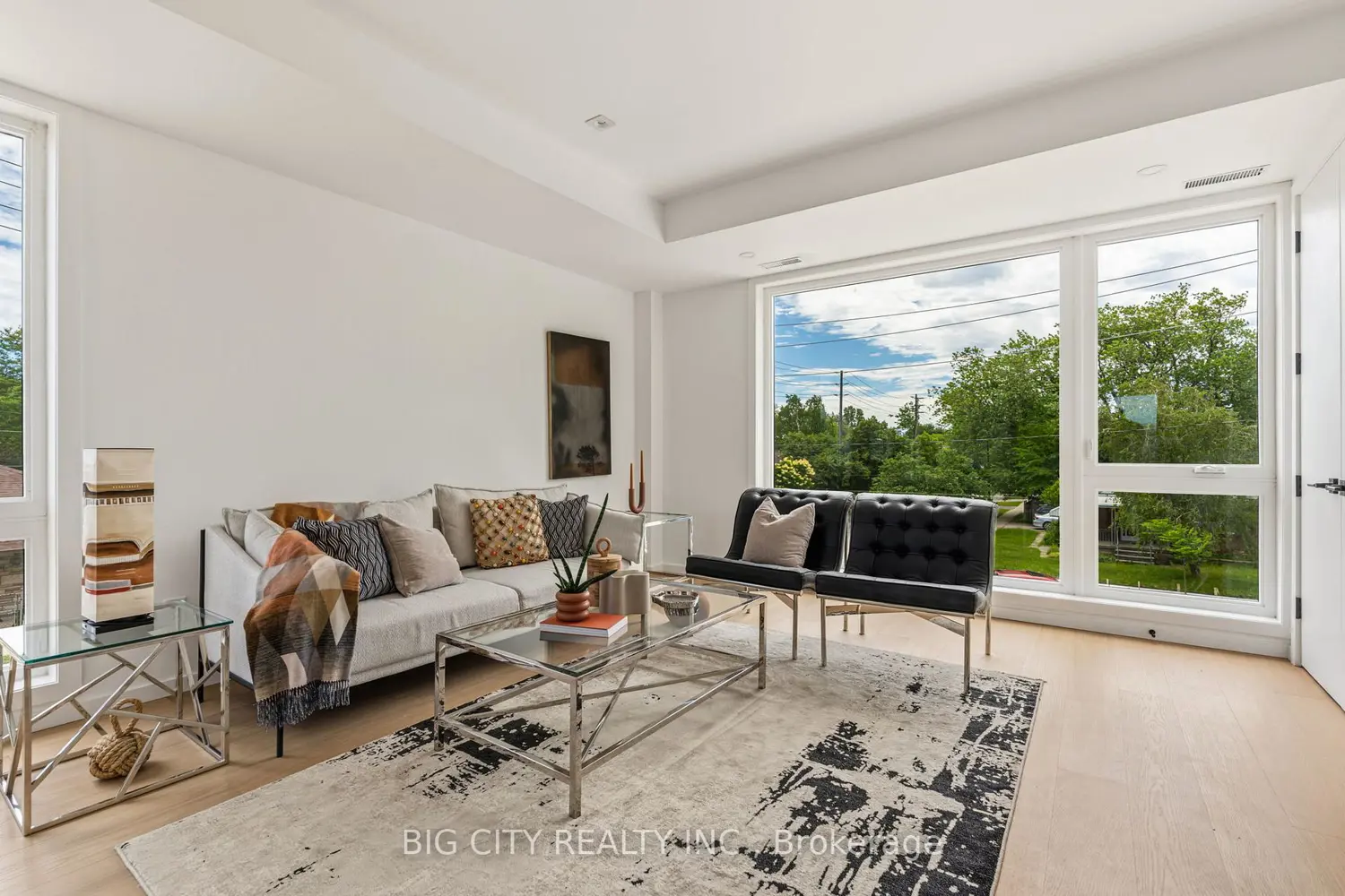 276 Lanor Avenue 3 photo 5