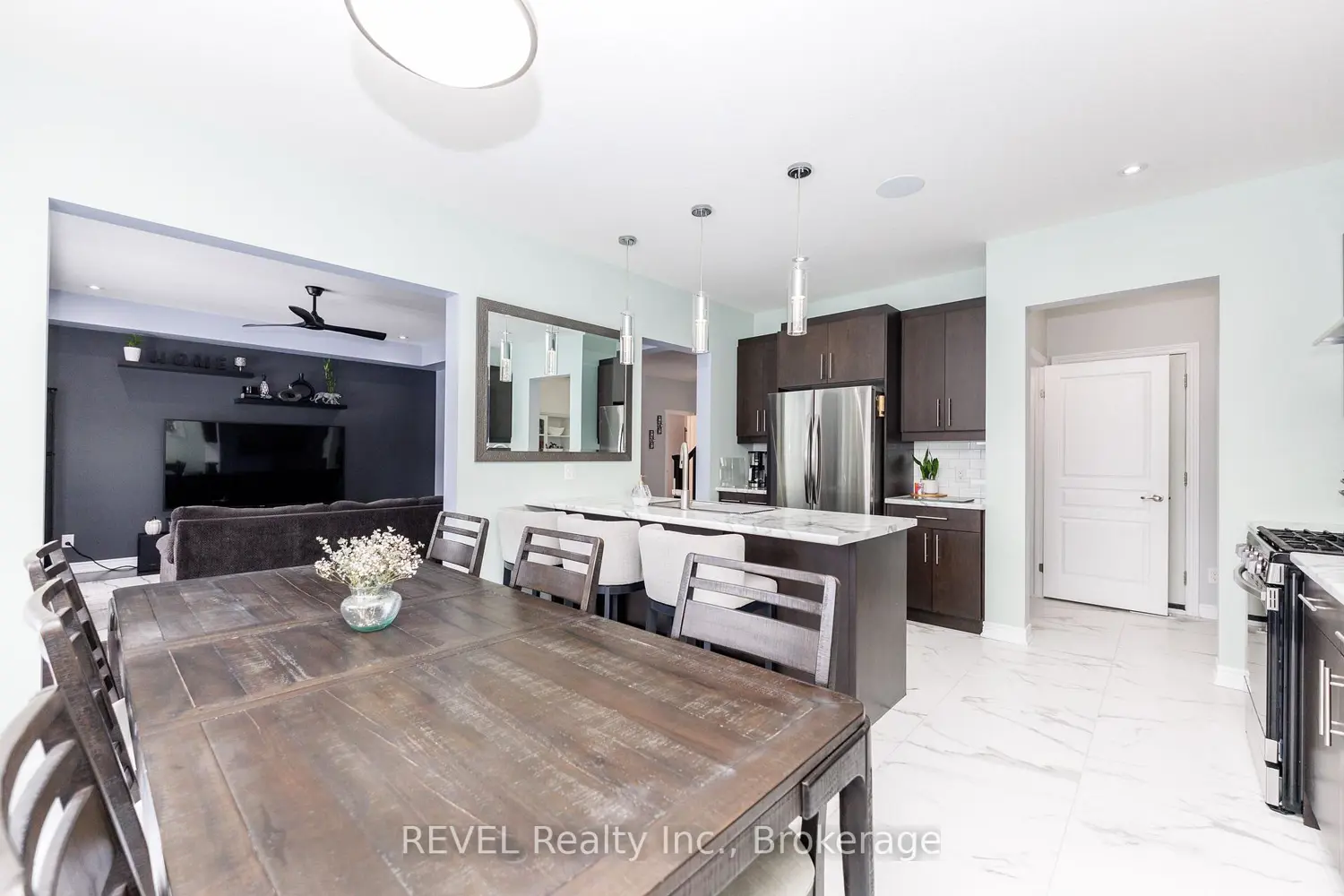 8 Elderberry Road photo 2