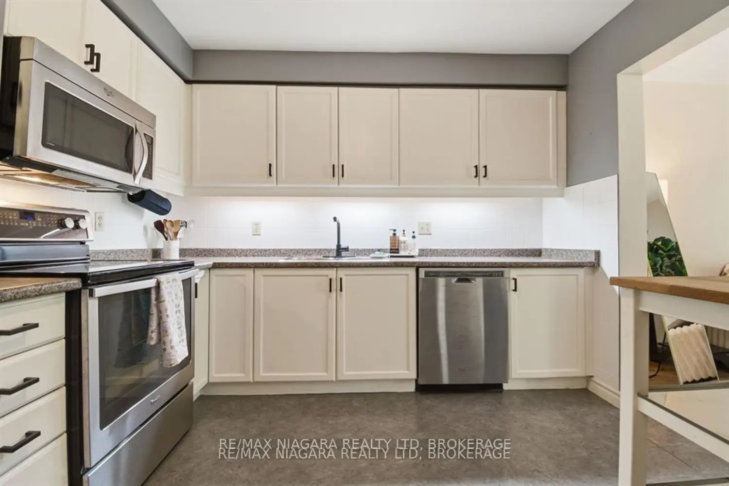 67 Linwell Road 26 photo 3