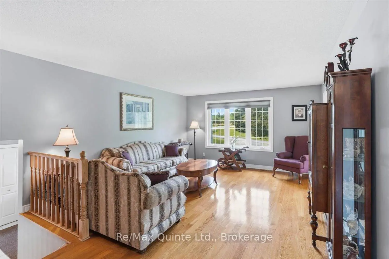 219 Helyer Road photo 2