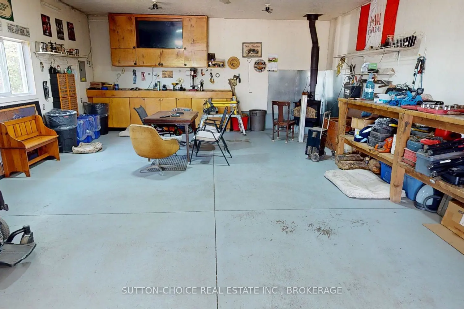 222 Yonge Street photo 5