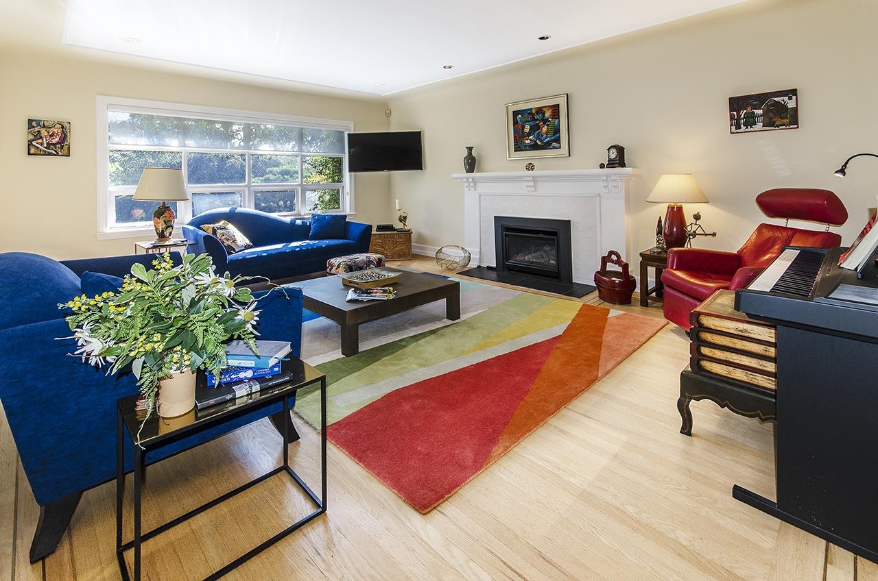 1915 43rd Avenue W, Vancouver, BC, V6M 2C7