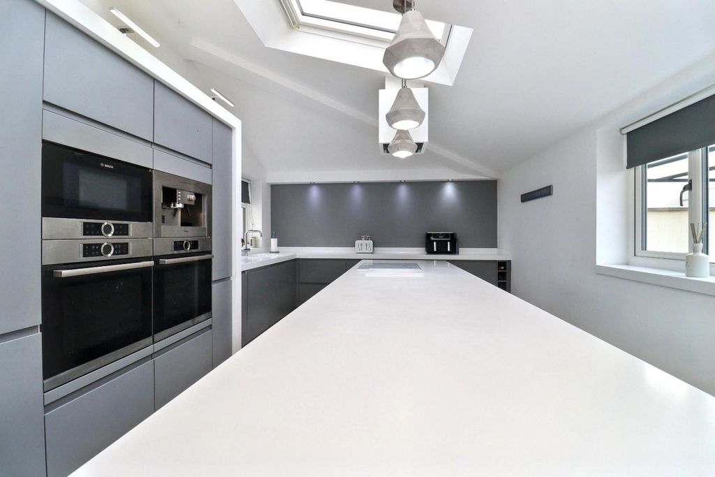 5 bed detached house for saleWainwright Walk, Seaton Carew, Hartlepool TS25 photo 5