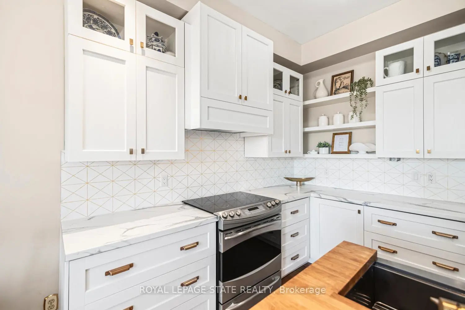 262 Dundas Street 311 photo 3