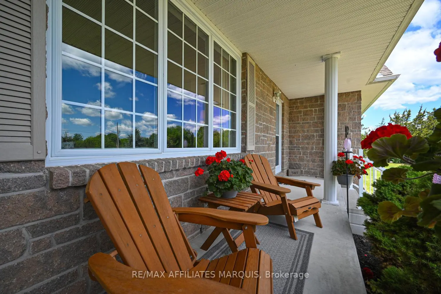 83 Horace Drive photo 2